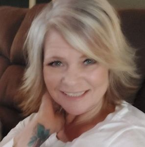 Meet your Posher, Carrie